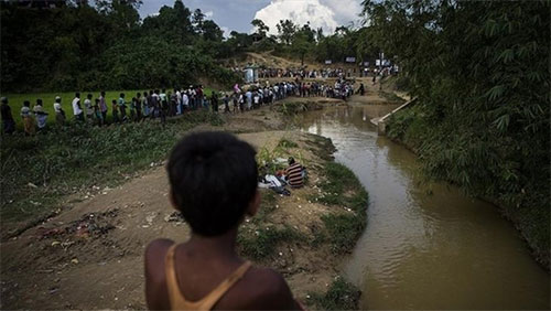 Éxodo de rohiyás hacia Bangladés Extrema preocupación en la ONU por masacres en Birmania